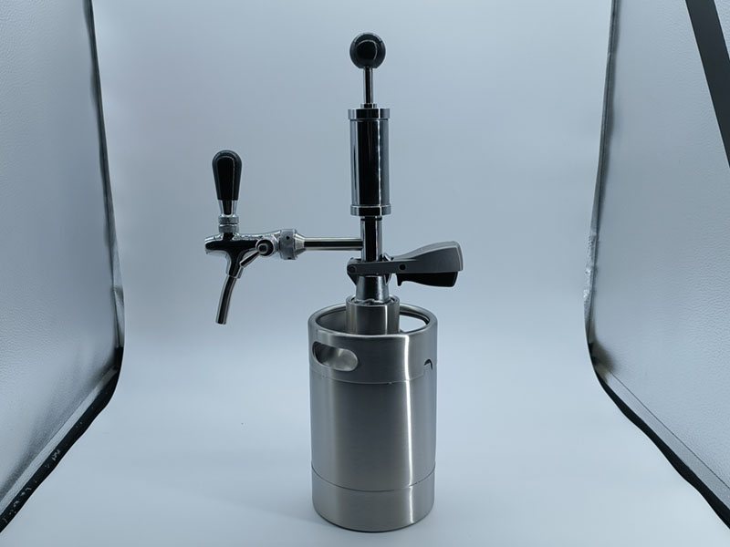 Beverage Kegs & Dispensing Sets image 23