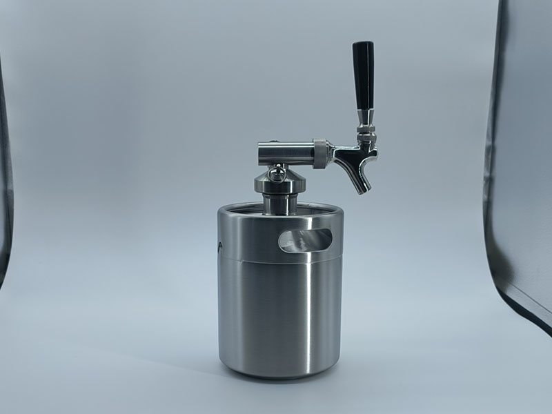 Beverage Kegs & Dispensing Sets image 27